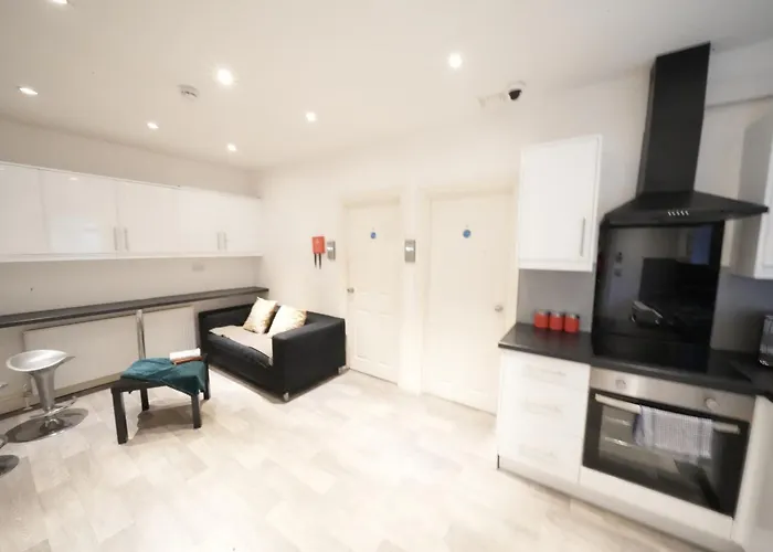 Grand Airport Ensuites
