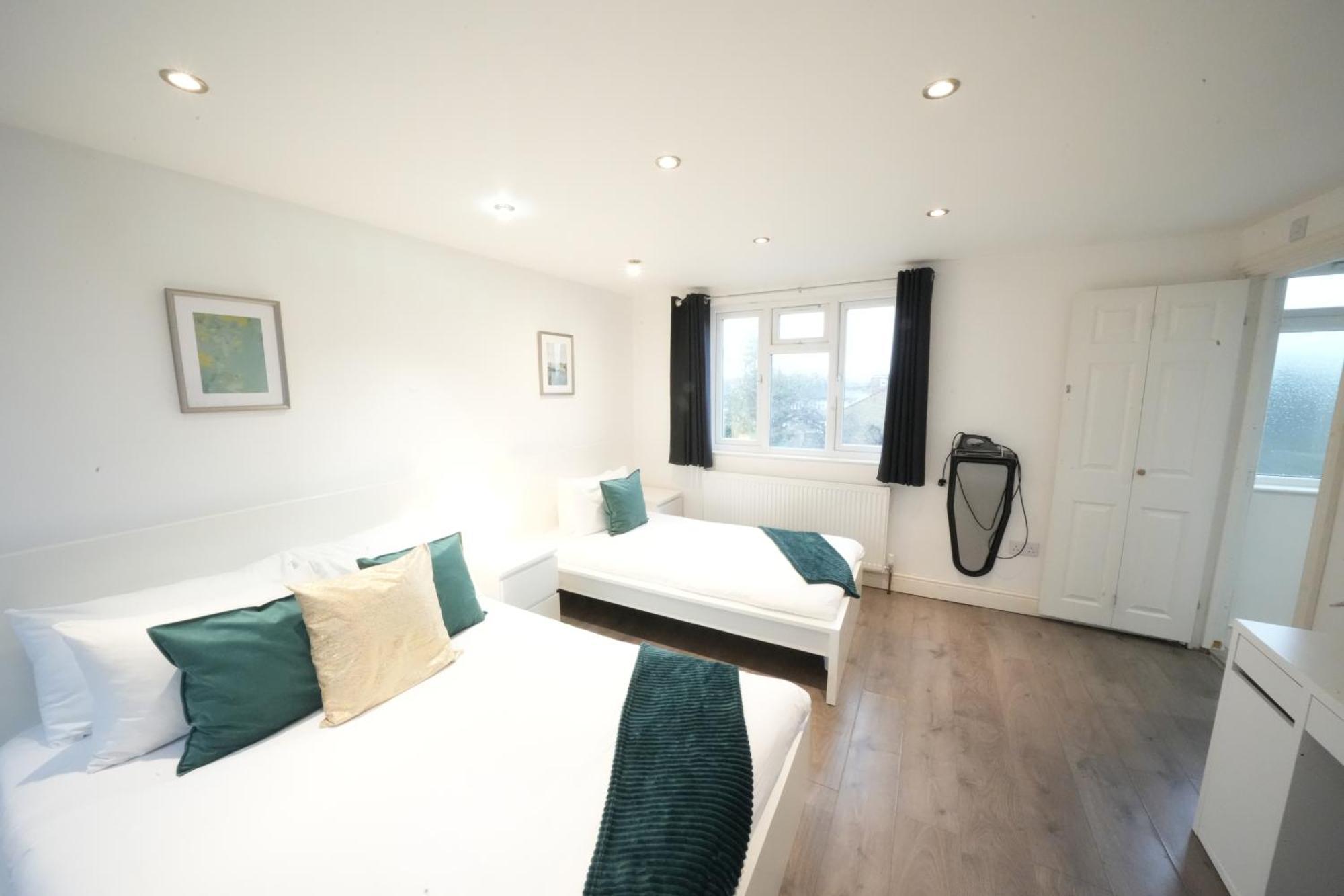 Privatunterkunft Grand Airport Ensuites