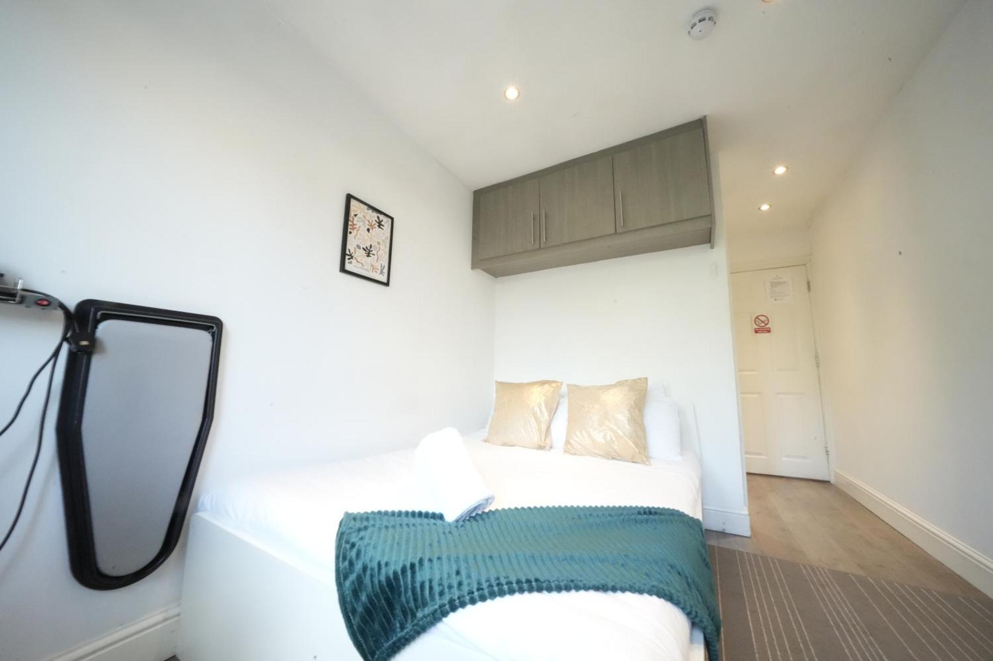 Grand Airport Ensuites