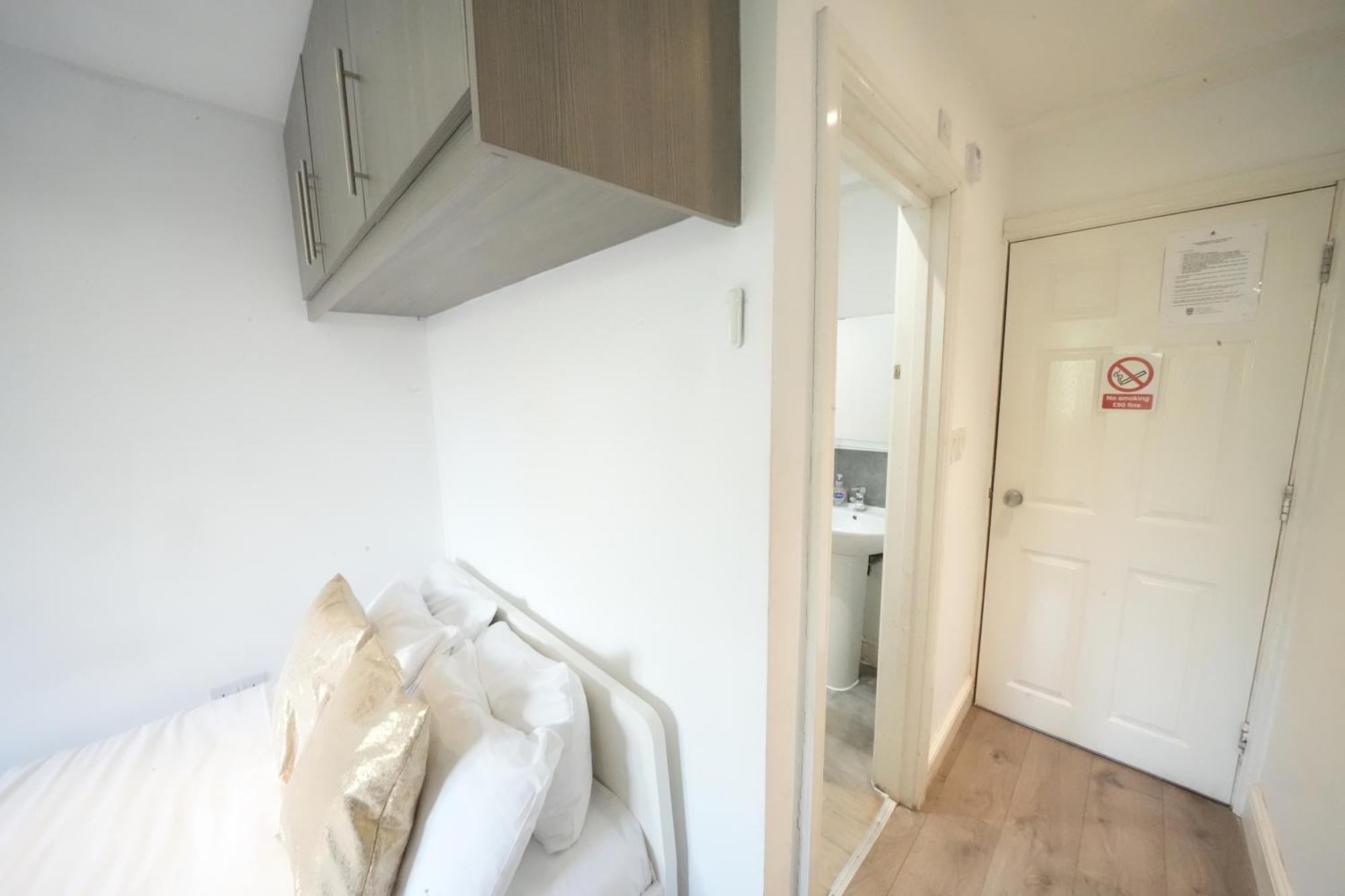 Grand Airport Ensuites